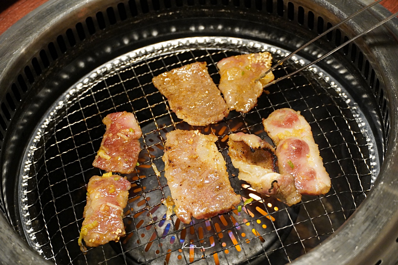 ☆【北海道美食】牛角燒肉札幌貍小路店。霜降牛舌、棉花糖壽喜燒一吃回不去！