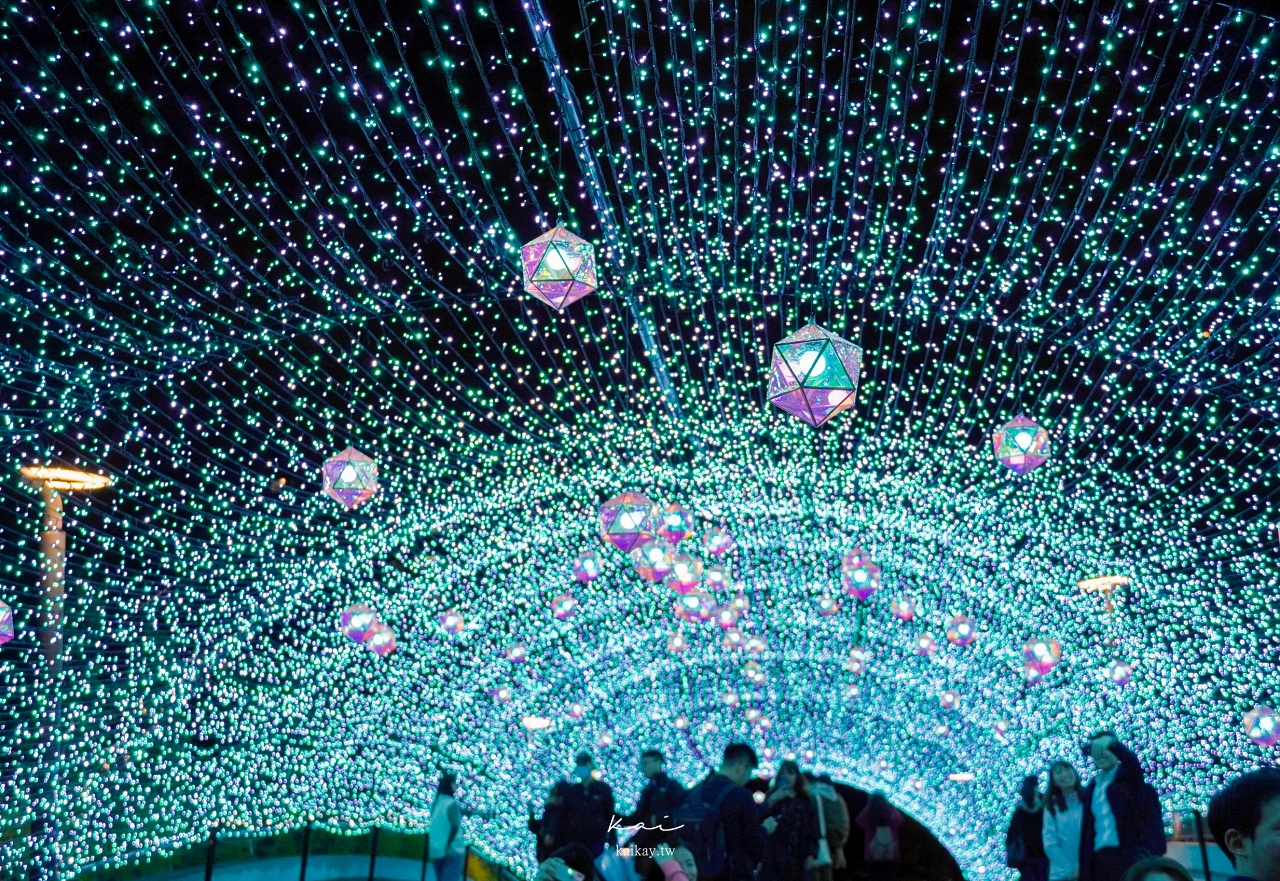 ☆【台北聖誕】中山站「冰藍燈海隧道」打卡熱點！心中山線性公園2020耶誕樹登場