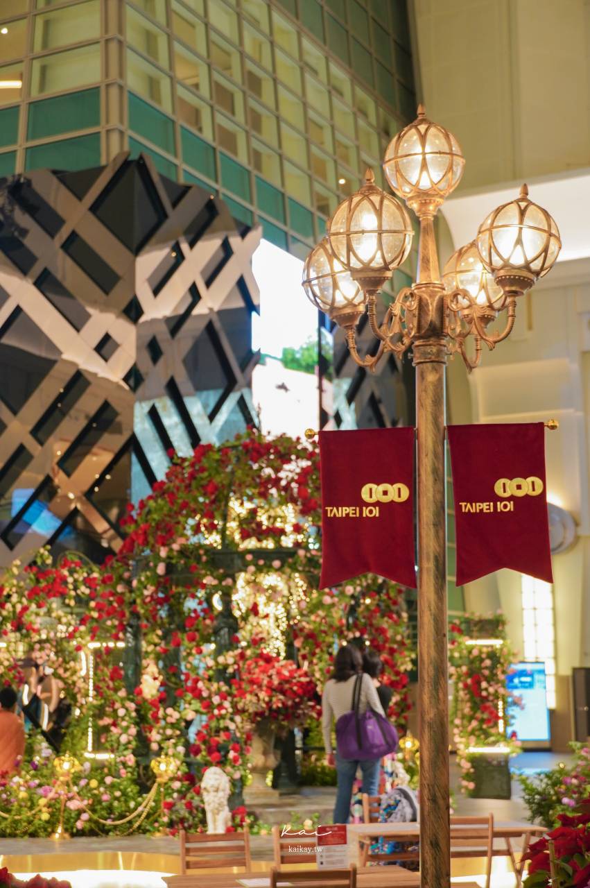 ☆【台北聖誕】2021台北101宮廷風玫瑰花園、璀璨Dior聖誕樹登場