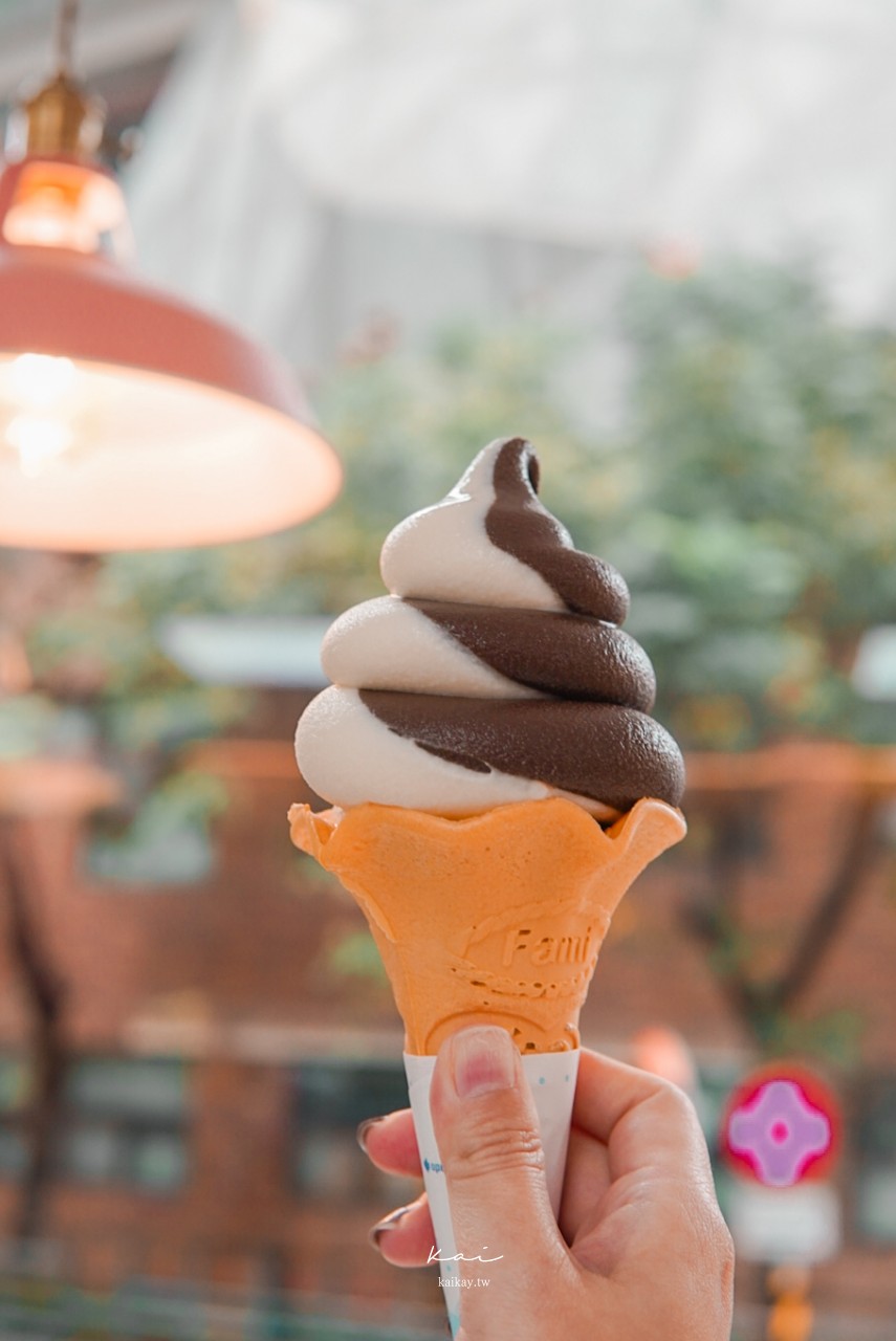 ☆【超商美食】全家巧克力霜淇淋「圓滾滾」造型超可愛。全台新增58間門市販售一覽表