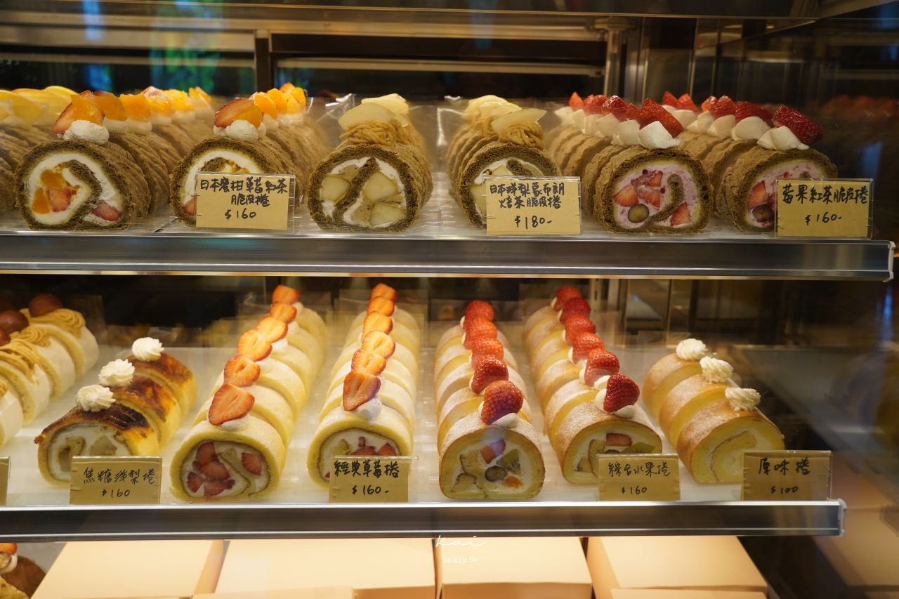 ☆【宜蘭美食】Tasweet菓子屋。全台最強水果捲！落羽松第一排無敵窗景