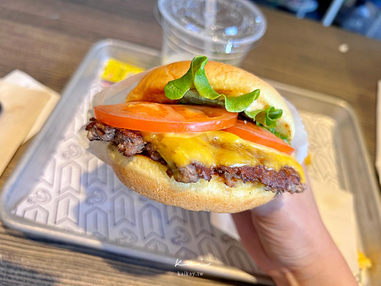 ☆【東京美食】紐約最好吃的漢堡 Shake Shack 亞洲第一分店：明治神宮外苑前店。