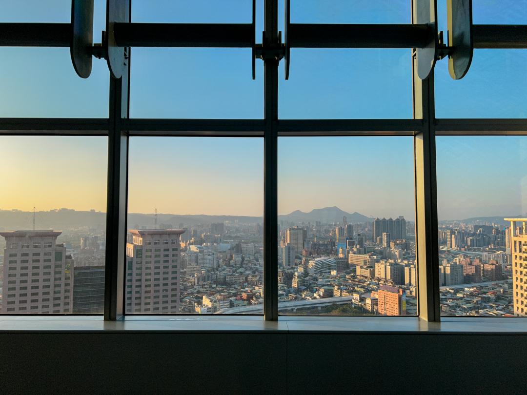 ☆【新北景點】絕美高空景觀！板橋新北市政府32樓瞭望台看夜景