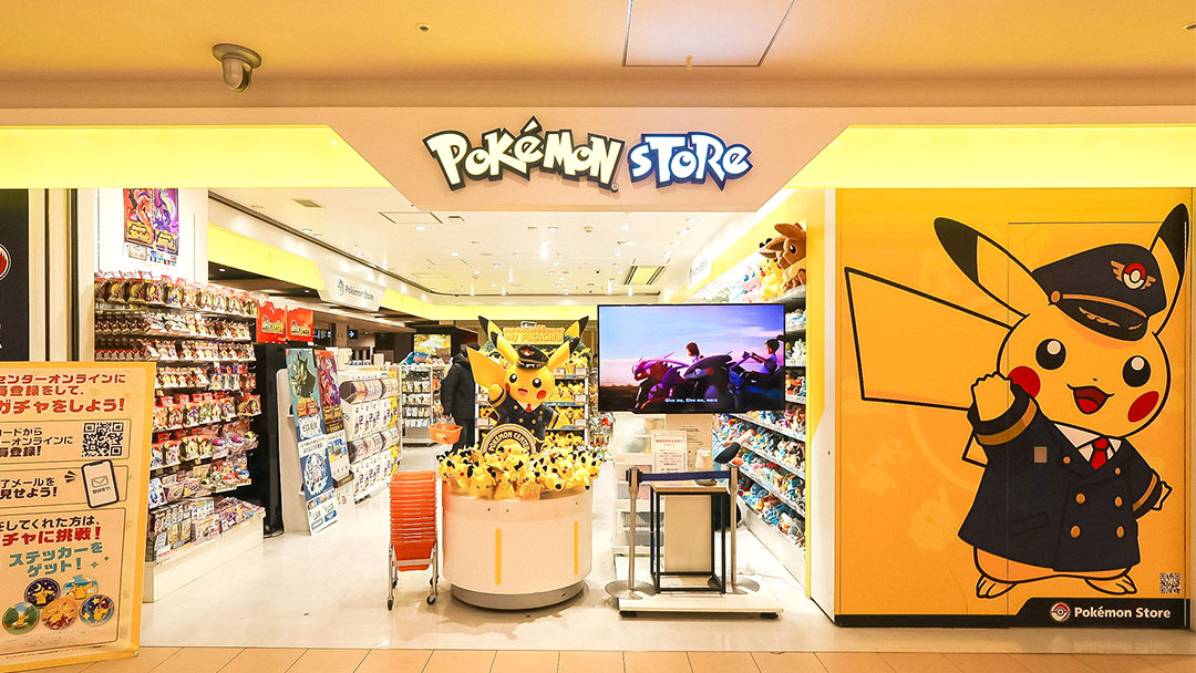 ☆北海道機場限定機長皮卡丘！寶可夢中心新千歲機場店 Pokémon Store New Chitose Airport Shop @凱的日本食尚日記